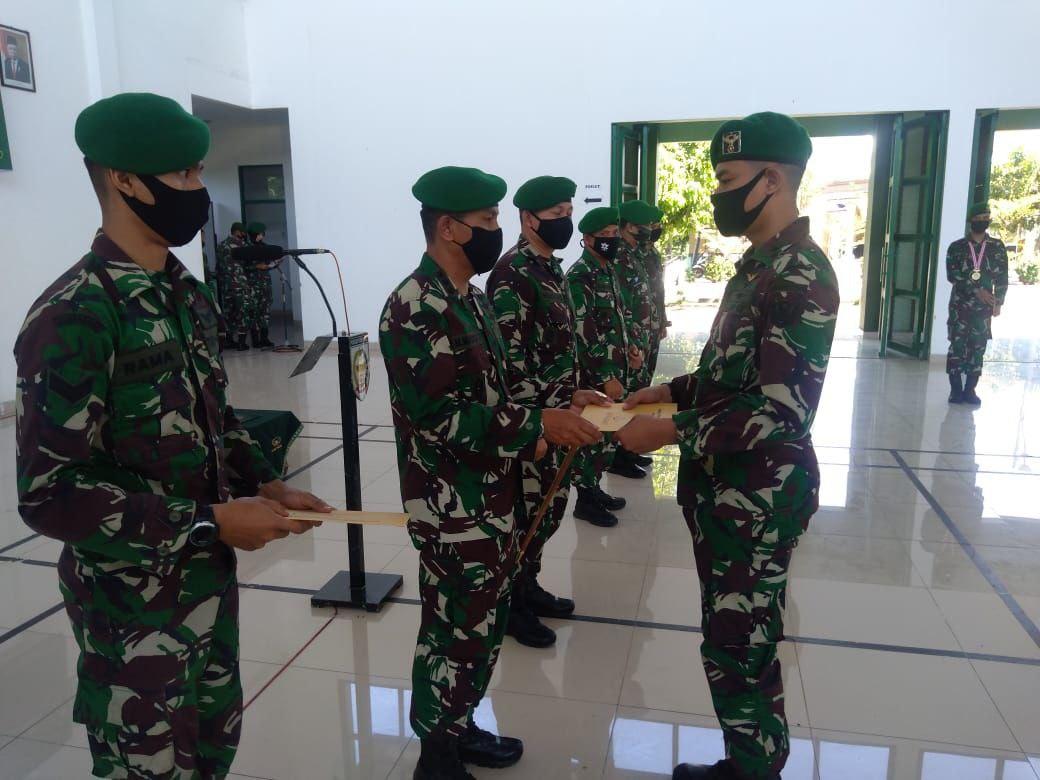 Upacara Penutupan dan Penyerahan Ijasah Siswa Dikpabang II Gel. I Helikopter Bell 412 TNI-AD TA 2020.